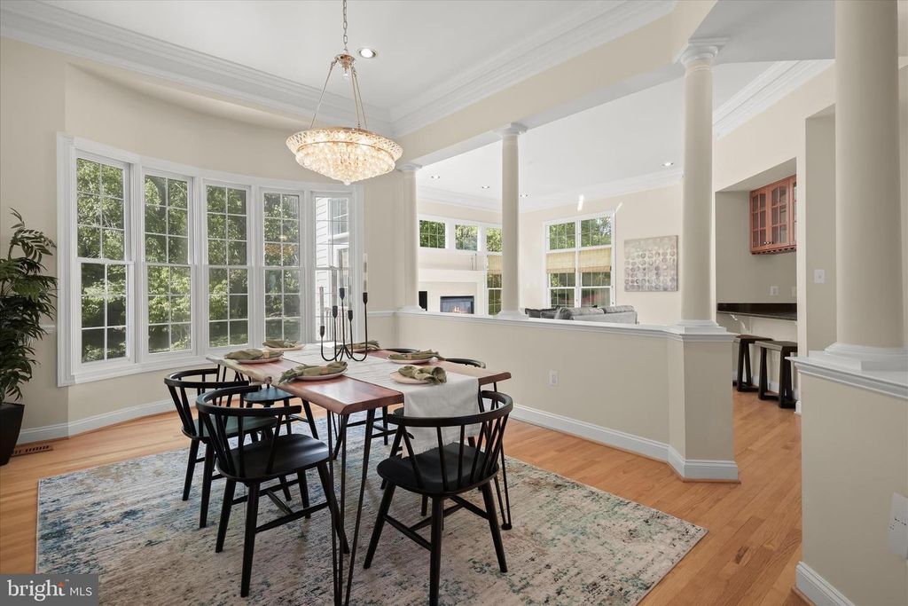 Image 15 of property listing at 16907 HARBOUR TOWN DR, Ashton, MD 20861
