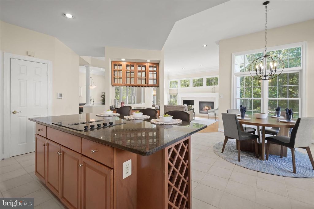Image 26 of property listing at 16907 HARBOUR TOWN DR, Ashton, MD 20861