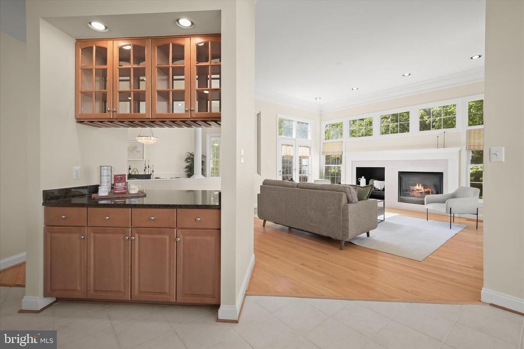 Image 27 of property listing at 16907 HARBOUR TOWN DR, Ashton, MD 20861