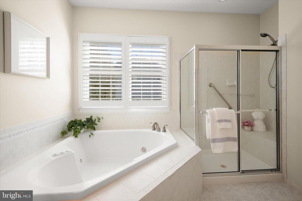 Image 38 of property listing at 16907 HARBOUR TOWN DR, Ashton, MD 20861
