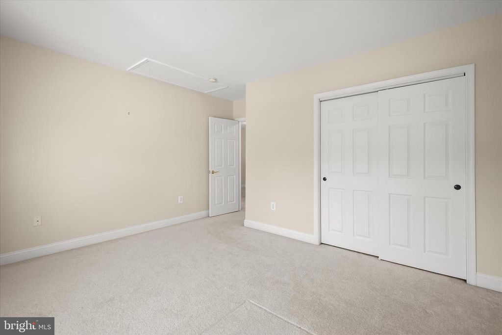 Image 44 of property listing at 16907 HARBOUR TOWN DR, Ashton, MD 20861