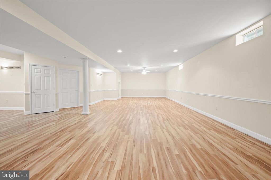 Image 55 of property listing at 16907 HARBOUR TOWN DR, Ashton, MD 20861