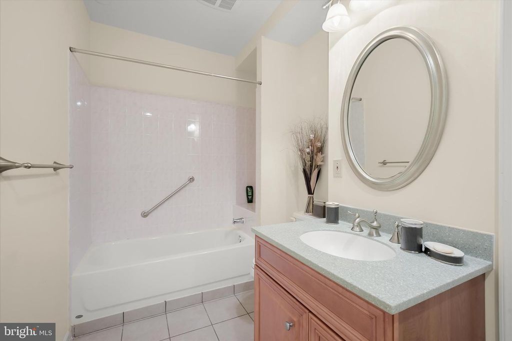 Image 56 of property listing at 16907 HARBOUR TOWN DR, Ashton, MD 20861