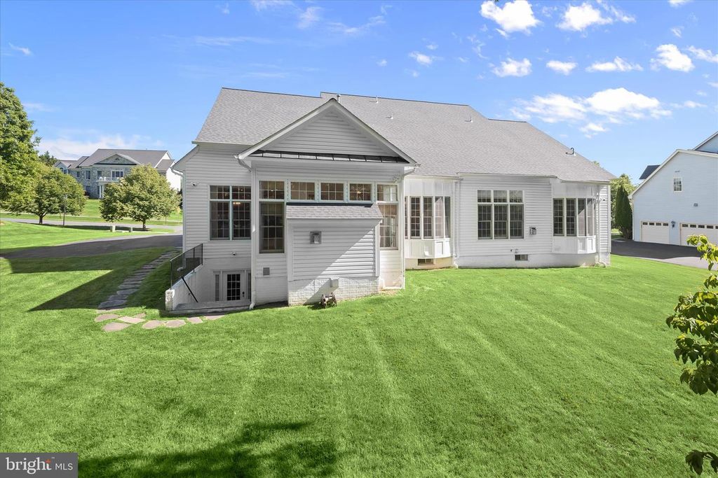 Image 62 of property listing at 16907 HARBOUR TOWN DR, Ashton, MD 20861