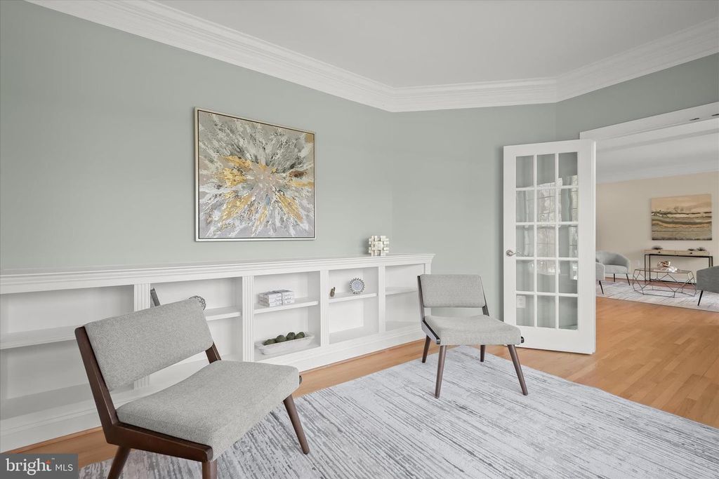Image 7 of property listing at 16907 HARBOUR TOWN DR, Ashton, MD 20861