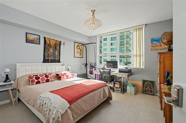 610 W Las Olas Blvd 1221N, Fort Lauderdale, FL 33312