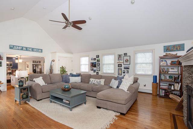 403 Valley Road, Middletown, RI 02842