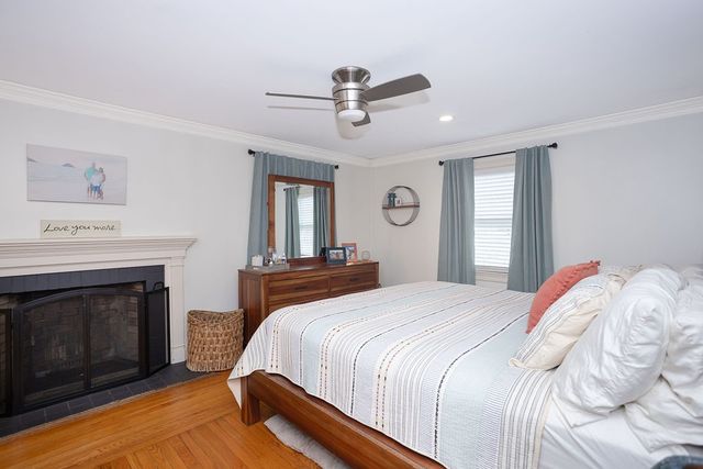 403 Valley Road, Middletown, RI 02842