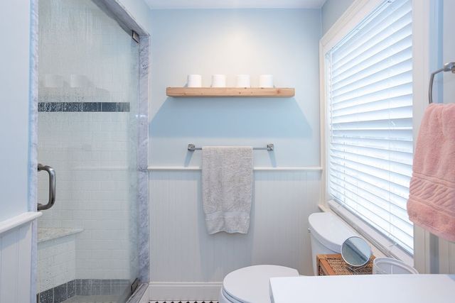 403 Valley Road, Middletown, RI 02842