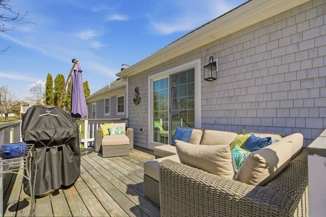 403 Valley Road, Middletown, RI 02842