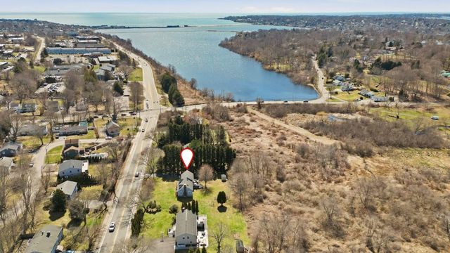 403 Valley Road, Middletown, RI 02842