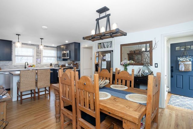 403 Valley Road, Middletown, RI 02842