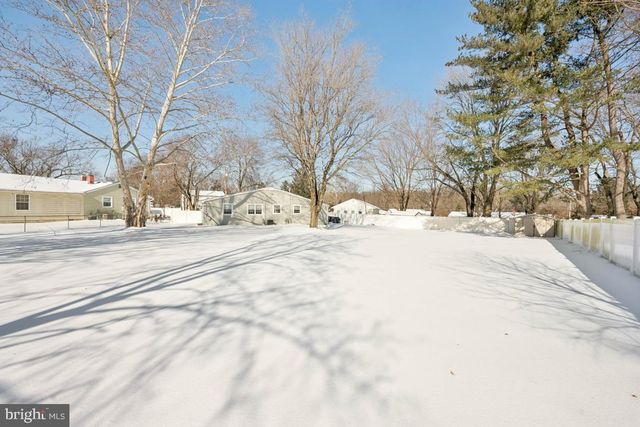 8 LANCIA PL, Lindenwold, NJ 08021