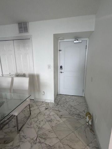 100 Bayview Dr 1208, Sunny Isles Beach, FL 33160
