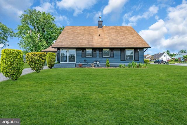 63 BUTTERCUP LN, Willingboro, NJ 08046