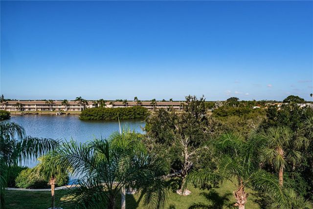 4324 SPINNAKER COVE LANE, Tampa, FL 33615
