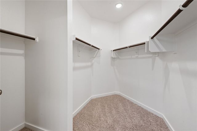 5669 Fox Bluff Drive, Bryan, TX 77807