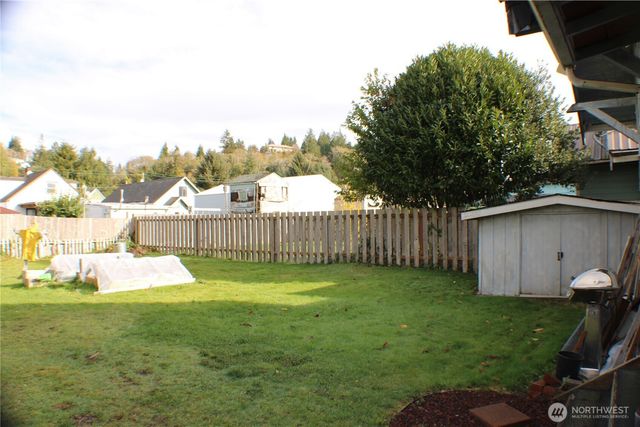 315 Eklund Avenue, Hoquiam, WA 98550