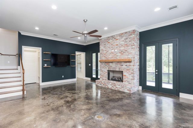 1914 Sugar Cane Ln, Baton Rouge, LA 70810