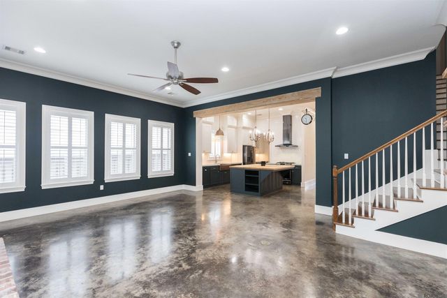 1914 Sugar Cane Ln, Baton Rouge, LA 70810