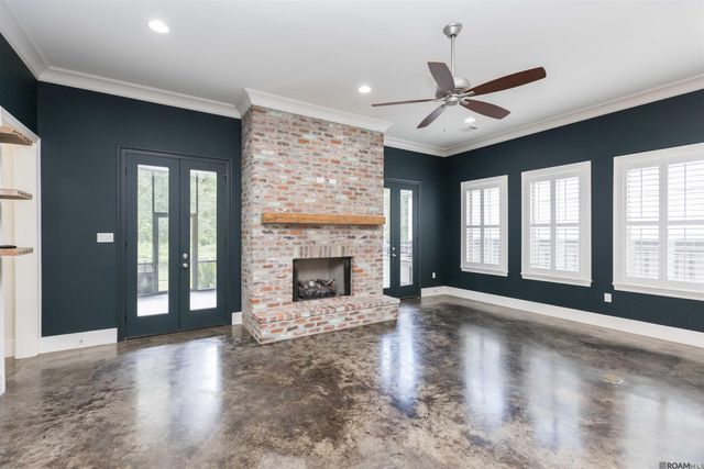 1914 Sugar Cane Ln, Baton Rouge, LA 70810