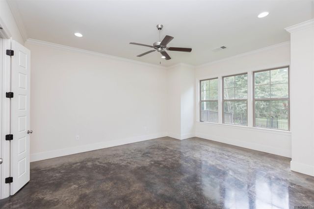 1914 Sugar Cane Ln, Baton Rouge, LA 70810