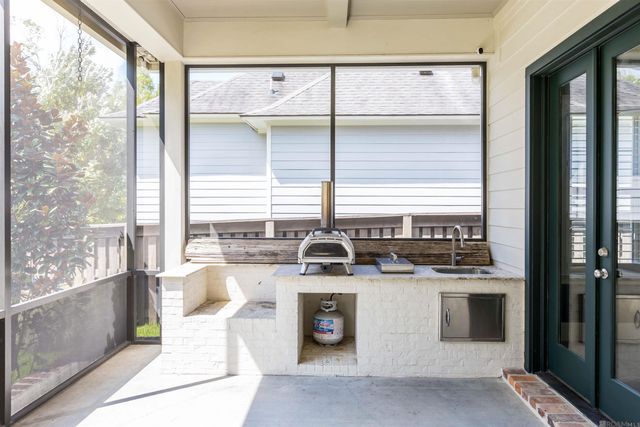 1914 Sugar Cane Ln, Baton Rouge, LA 70810