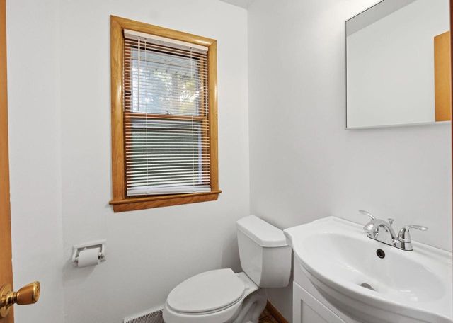 921 W Theresa LANE, Glendale, WI 53209