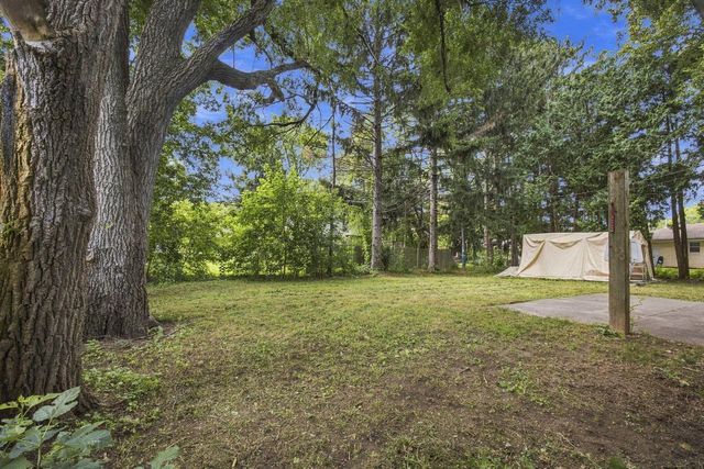 921 W Theresa LANE, Glendale, WI 53209