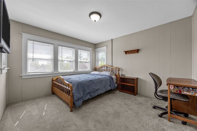 1100 English Boulevard, Marion, IA 52302