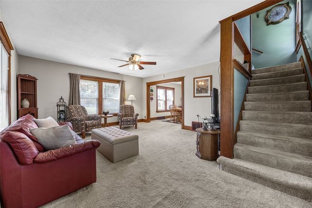 1100 English Boulevard, Marion, IA 52302