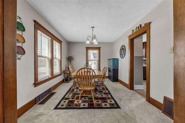 1100 English Boulevard, Marion, IA 52302