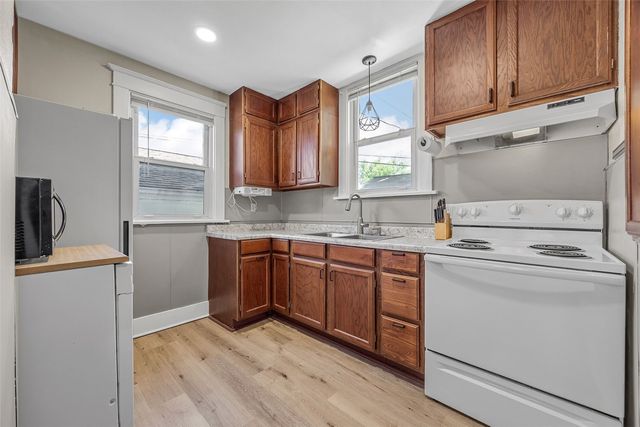 1100 English Boulevard, Marion, IA 52302