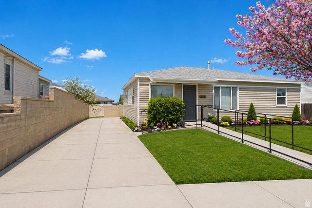 4594 W 5335 S, Kearns, UT 84118