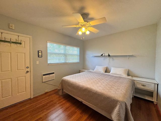 2001 S Ocean Drive 46, Hallandale Beach, FL 33009