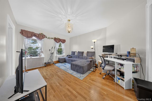 104-21 92nd Avenue, Richmond Hill, NY 11418