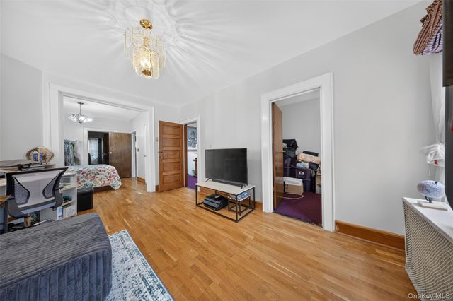 104-21 92nd Avenue, Richmond Hill, NY 11418