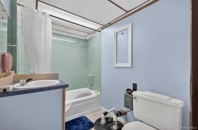 104-21 92nd Avenue, Richmond Hill, NY 11418