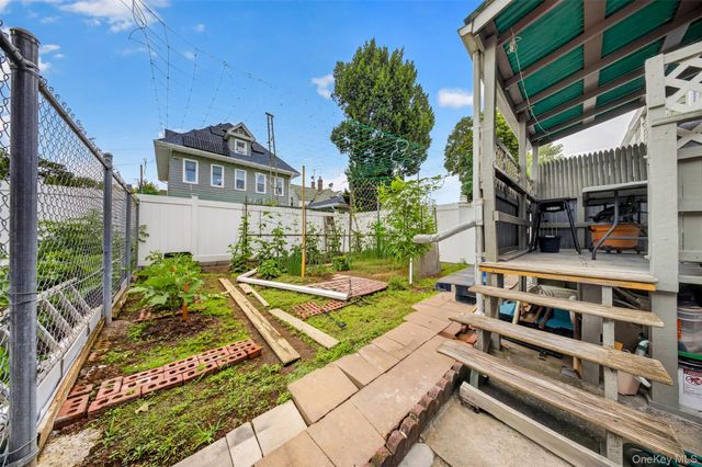 104-21 92nd Avenue, Richmond Hill, NY 11418