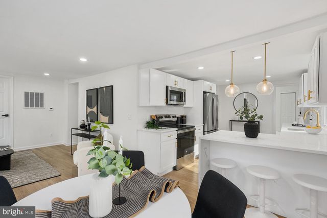 8400 TEMPLE HILL RD, Temple Hills, MD 20748