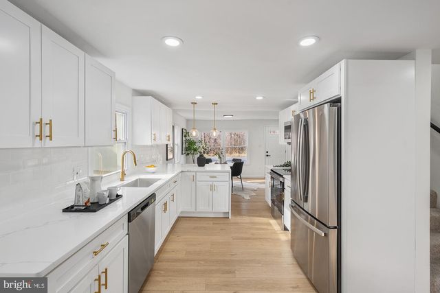 8400 TEMPLE HILL RD, Temple Hills, MD 20748