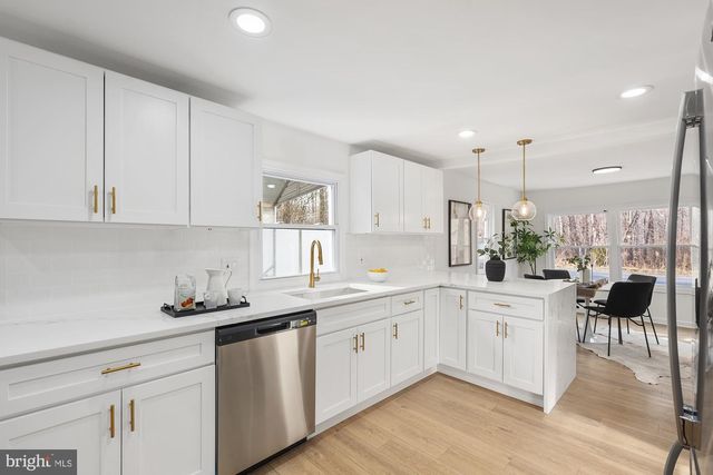 8400 TEMPLE HILL RD, Temple Hills, MD 20748