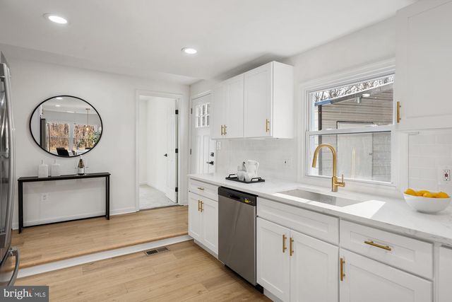 8400 TEMPLE HILL RD, Temple Hills, MD 20748