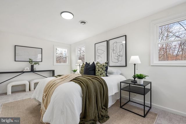 8400 TEMPLE HILL RD, Temple Hills, MD 20748