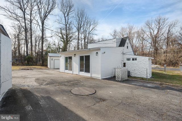 8400 TEMPLE HILL RD, Temple Hills, MD 20748