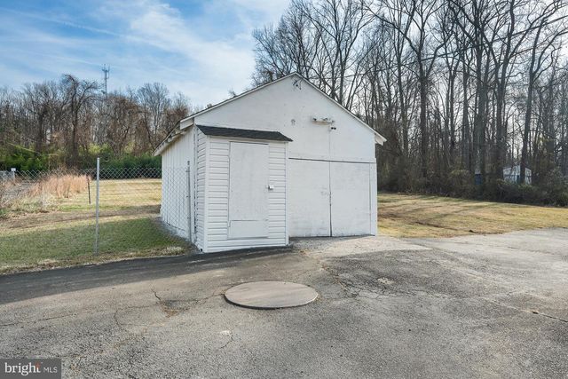 8400 TEMPLE HILL RD, Temple Hills, MD 20748