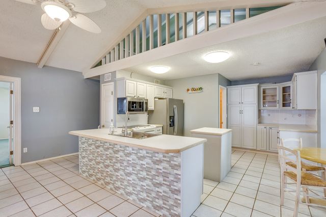 13350 Miller Road, Azle, TX 76020