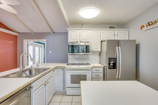 13350 Miller Road, Azle, TX 76020