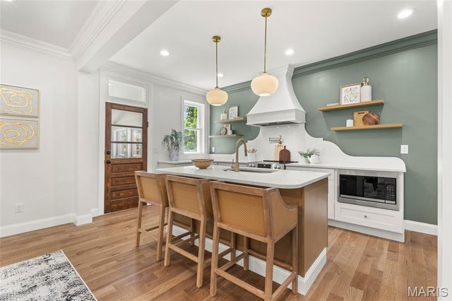 3950 Shenandoah Avenue, St Louis, MO 63110