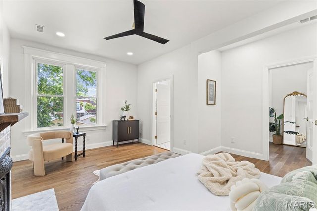 3950 Shenandoah Avenue, St Louis, MO 63110